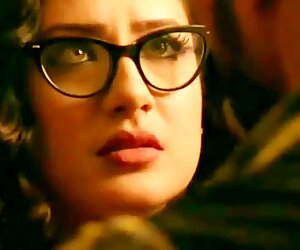 Puja Bose hot sex kissing scene