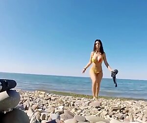 Wife calls from her vacation kik roxxxie99