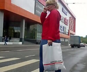 Nice blonde milf with big juicy wriggle ass