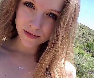 Hot ázijčanky slut jazdenie jej hračka na doma